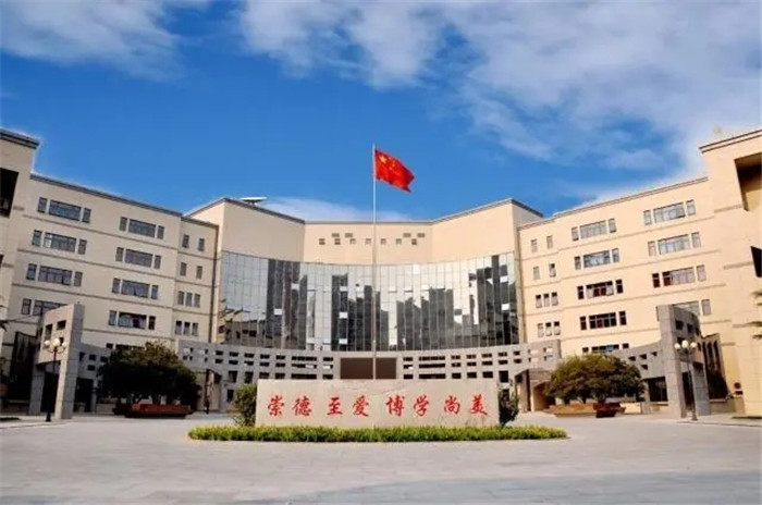 广州美术高考班将承认联考成绩的83所院都整理处理了,18