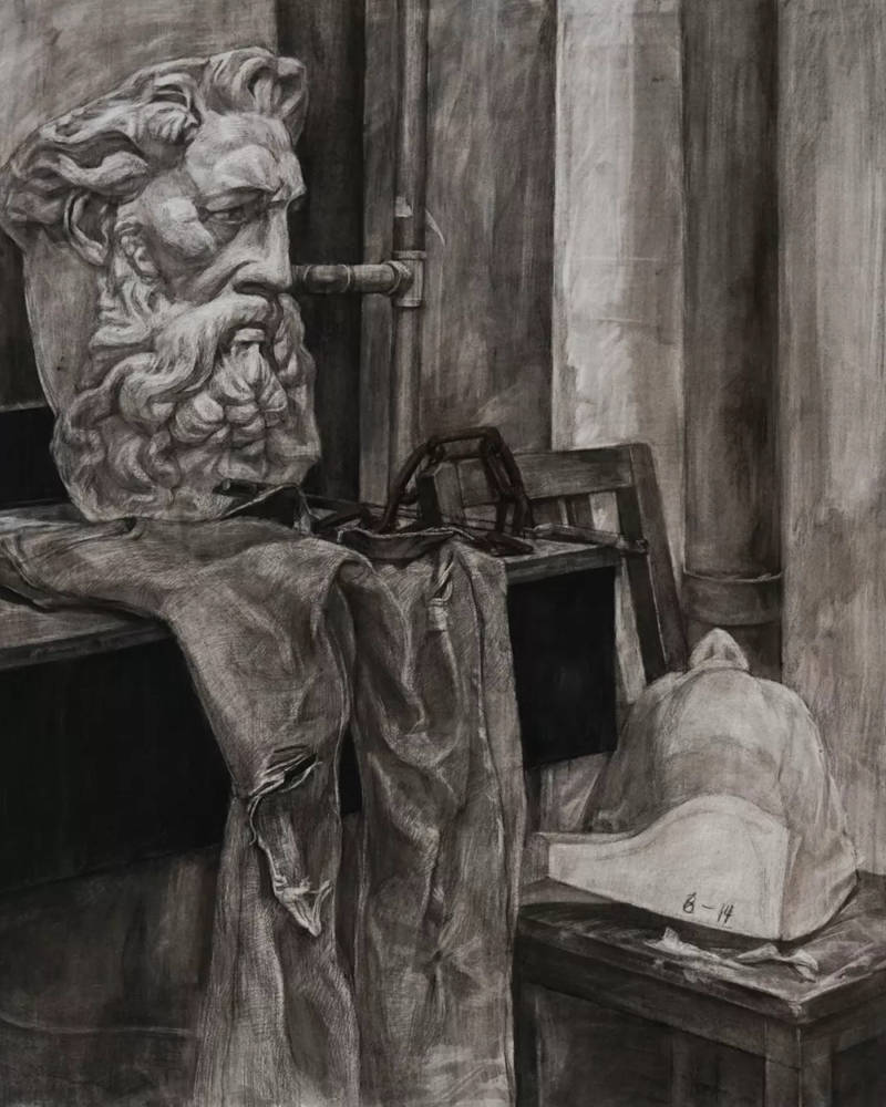 广州画室排名前三画室整理：18年西安美术学院素描留校作品,19