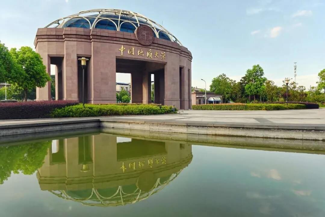 美术专业不比美院差的大学，美术生不容错过！8