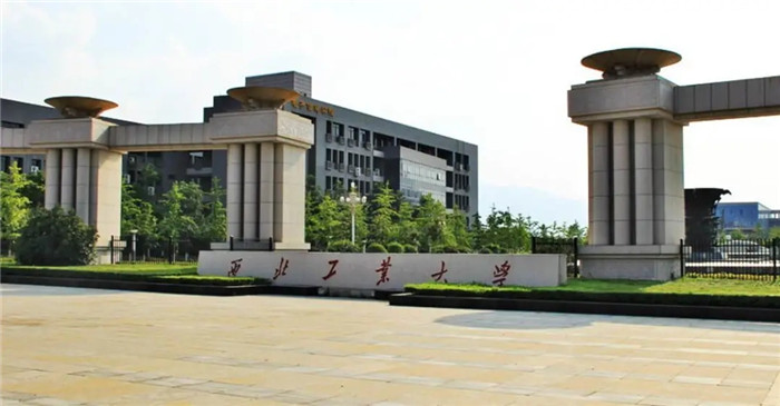 广州美术高考班将承认联考成绩的83所院都整理处理了,30